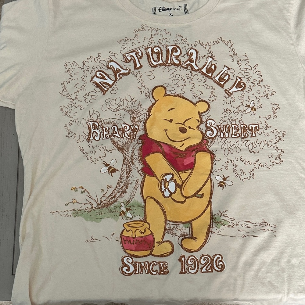 Disney Winnie the Pooh Woman’s Tee - Cream and Red
